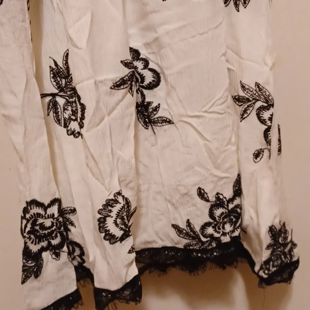 NWT - Haute Nites Black & White Sleeveless Floral Halter Sundress - Size Large - Picture 2 of 8